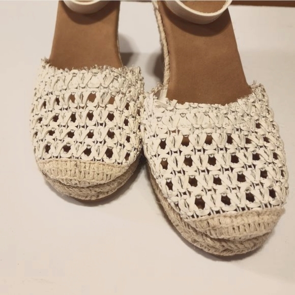 JOURNEE COLLECTION White Sierra Espadrille Wedge Sandal Size 9 - Picture 10 of 10